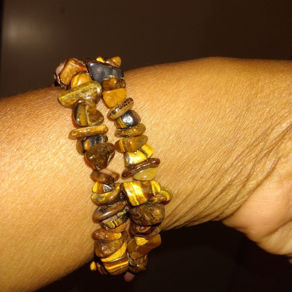 1 Tigers Eye bracelet